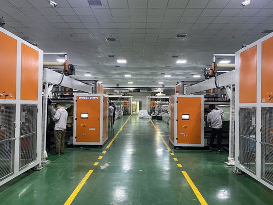 kaufen Kunststoffplatten-Extrusionslinie mit Kalibrierbrettern 4 Gruppen und 350 kg/h Extrusionskapazität für 0,5-1,5 mm Dicke online manufacture