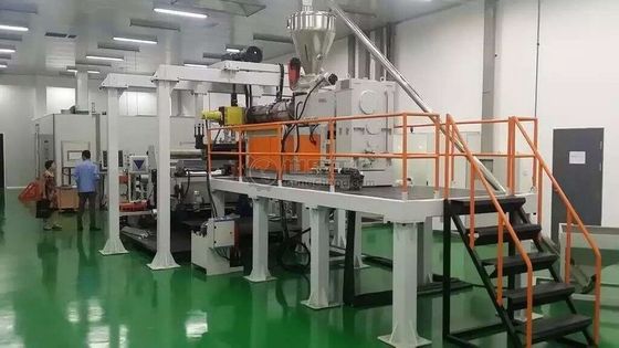 kaufen Hochleistungs-Energiespar-Zweiwellenextruder mit Entgasungssystem für PET-Kunststoffplatten-Produktionslinie online manufacture