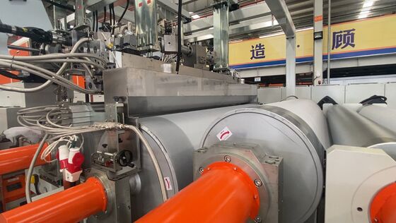 Kaufen 2600mm breite EVA-Solarfolien-Extrusionslinie mit 300-700 kg/h Leistung und ≤2% Schrumpfrate für stabile Solarmodulverkapselung online manufacture