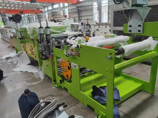 kaufen 4 Schicht-Co-Extrusion PP Thermoforming-Blatt-Extrusionsmaschine mit 800-1500 mm Breite und 300-700 kg/h Leistung online manufacture