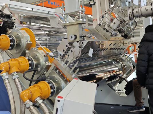 kaufen 6 H harte UV-Beschichtung Laminate PMMA Dekorationsblechmaschine ---- UV-Schrottfeste Schichtbeschichtung Acryl Schranke Tür-Panel Dekorationsblech Produktionslinie online manufacture