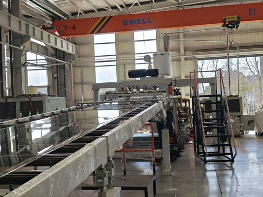 kaufen Gute Dickengleichmäßigkeit PC-Platten-Extrusionslinie mit 600-1220 mm Breite und 0,9-8 mm Dicke für PC PMMA PET GPPS MS Material online manufacture